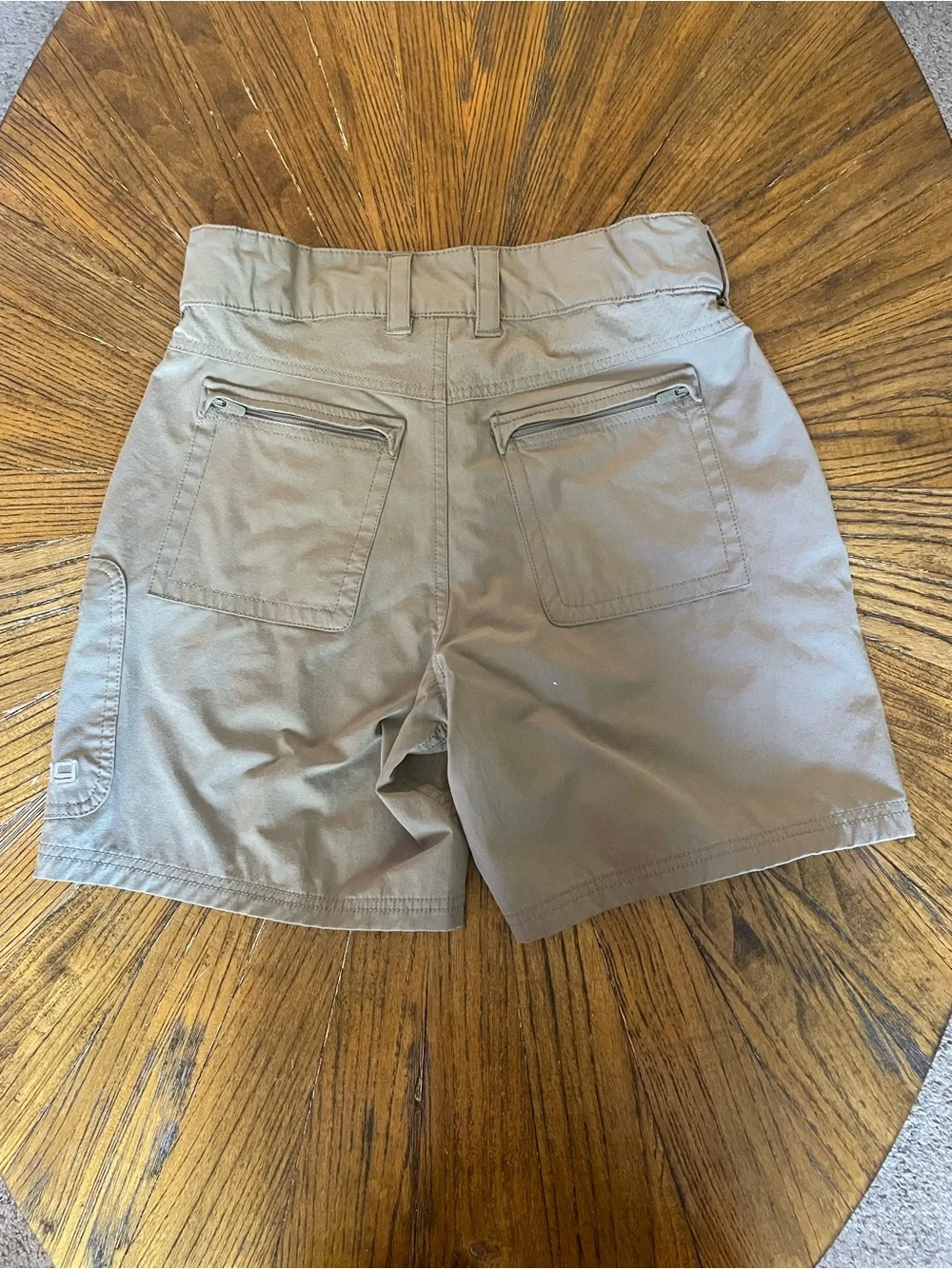 Huk Men's Tan Fishing Cargo Shorts